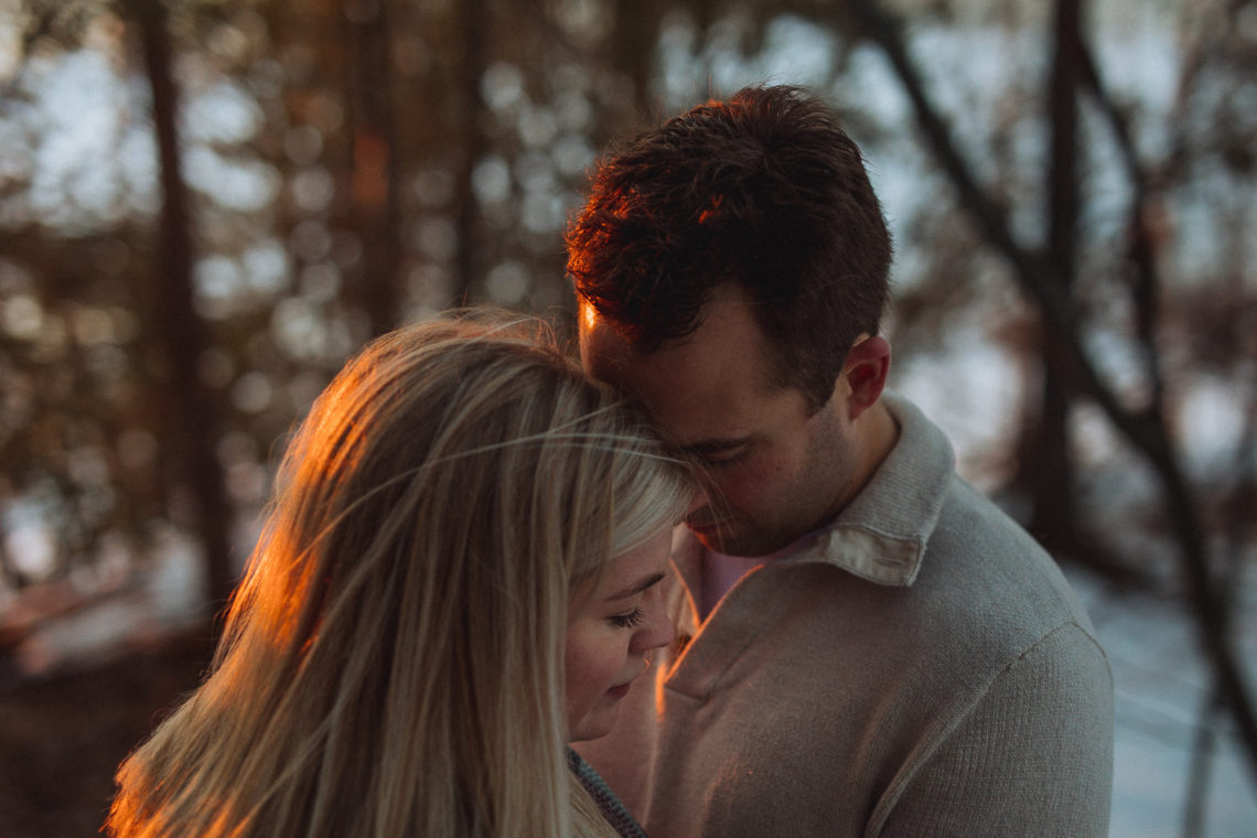 Chelsea & Jon – Winter Engagement